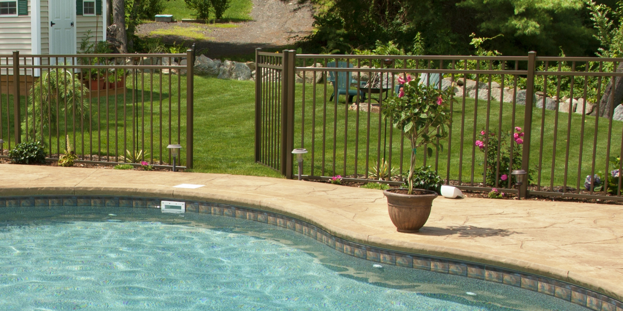 267_poolbannerpic Your local Fence Installer in Delaware.